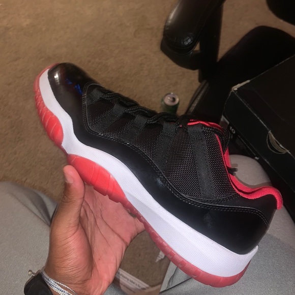 Air Jordan 11 retro low Bred - Picture 2 of 7